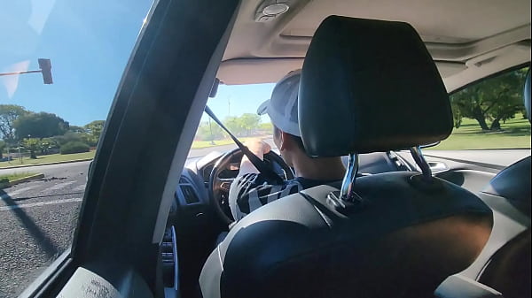 FOLLANDO POR PRIMERA VEZ EN UN UBER