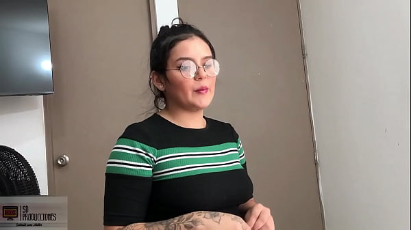 Download Video - madrastra cachonda premia a su hijastro por sus buenas calificaciones porno en espa&ntilde;ol