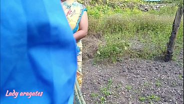 XXX Indian everbest couple enjoying sex life openly in outdoor