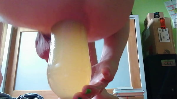 Download Video - Extreme anal stretching with bottle
