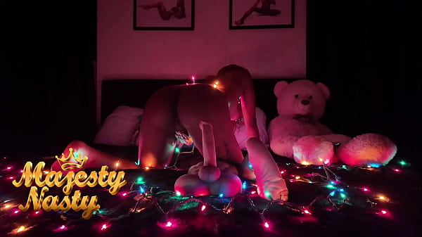 Darryl Hanah is a slutty mommy