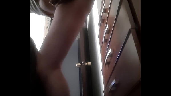 Travestie Appréciant L'anal Dans Une Pose Spéciale Donc J'ai Déjà Été Baisée