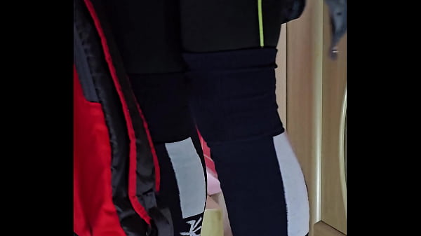 GUM Swower PEE # Hairy n in period at Public GYM