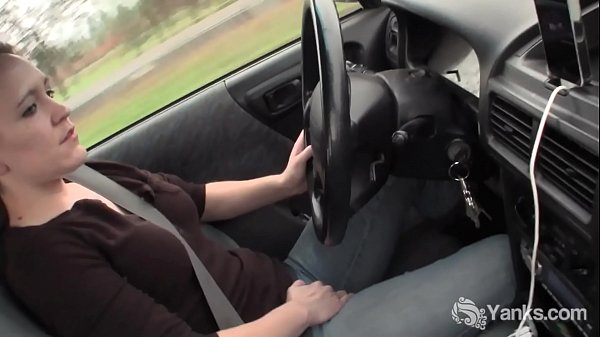 Yanks Cutie Lou Lebonne Cums in the Car
