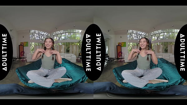 UP CLOSE VR - Hot Gymnast Kimmy Kimm Shows You Some Moves While Fucking Your Dick - POV