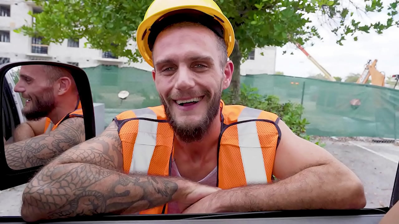 Obrero de la construcción juega y es mamado por un hombre en lugar de una mujer
                     blowjob uniform gay culo oral sex worker construction gay sex straight to gay big gay cock muchos negros