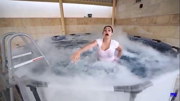 lanarose shoing boobs