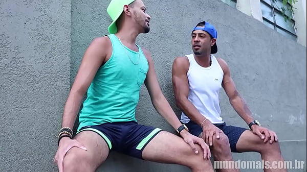 Download Video - Trepando numa rua da periferia &lpar;troca-troca&rpar;