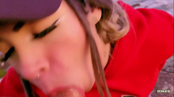 The best blowjob is in public