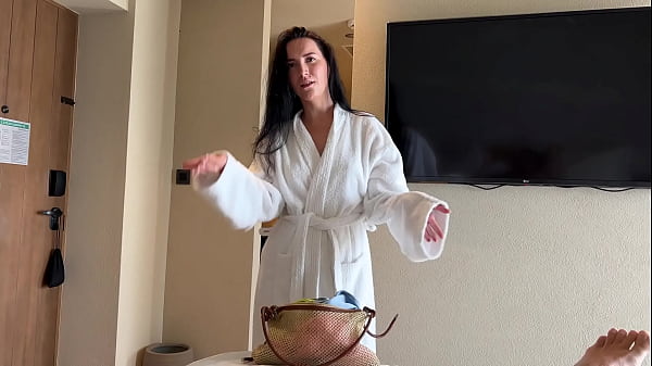 Download Video - Trying on swimsuits in front of stepson leads to passionate sex