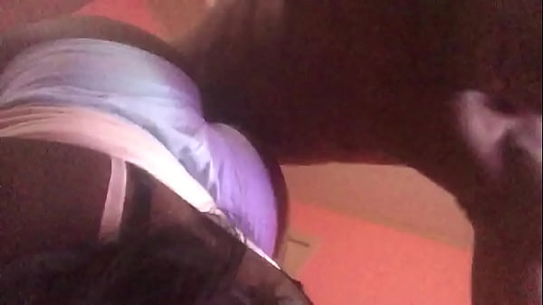 thumb backshots