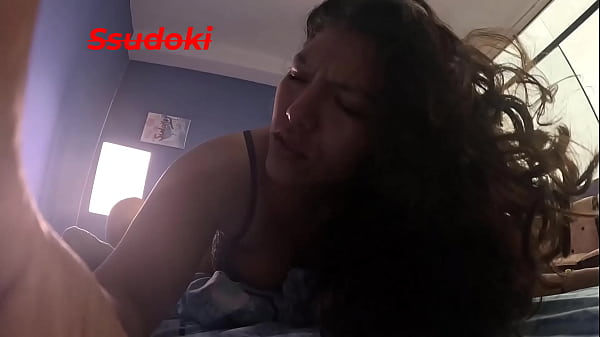 Download Video - Mi mejor amiga queria ganar algo de dinero extra&comma; decidi ayudarla contratandola como mi putita personal&comma; la muy perra tenia lista la tanga asi que solo quedo aprovecharla&comma; apretaba como virgen