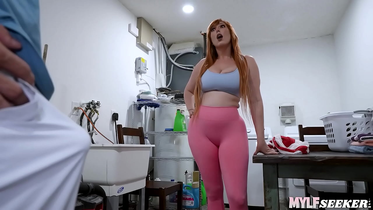 Lauren Phillips The Perfect Redhead With The Biggest Tits & Ass -  XVIDEOS.COM