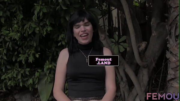 Alluring shemale debutante tugs her dong