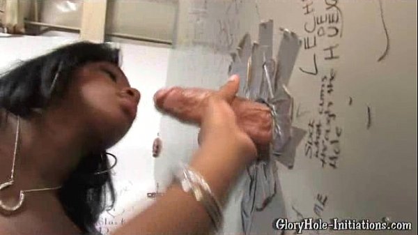 Black Teen Loves Gloryhole!