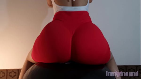 Part 2 - Trying on new Leggings like a youtuber. In part 1 I couldn't resist showing my pussy, in this one, I just showed my pussy mound through my tight pants. - Inmymound
