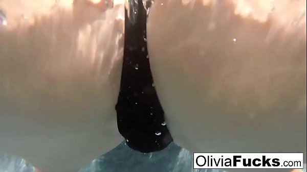 Download Video - Horny Olivia Austin plays with her pussy underwater