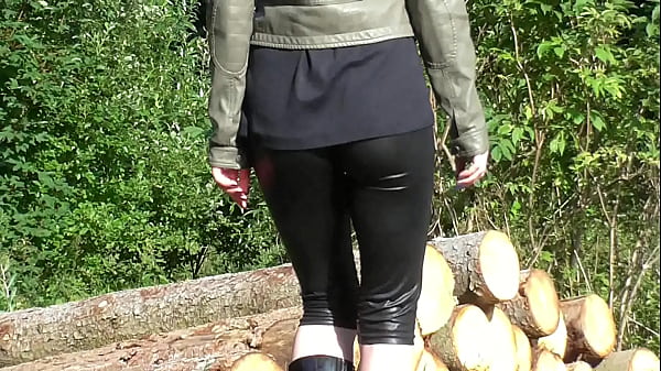 thumb leggings