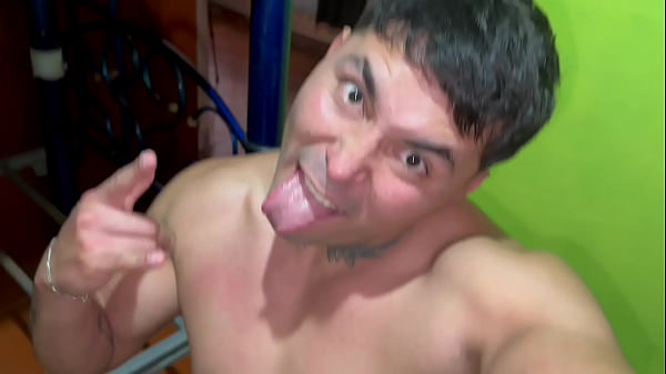 Este wey me la quería arrancar con puros apreto...