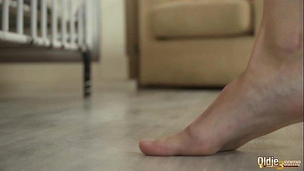 Download Video - Cock sharing between best friends end with cum swallowing