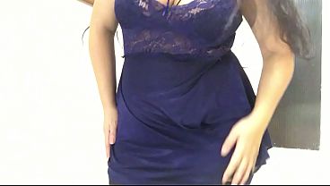 Hermoso culo tiene est&aacute; amiguita que me hace un baile sexual