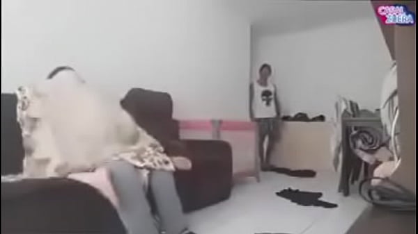 thumb joke couple