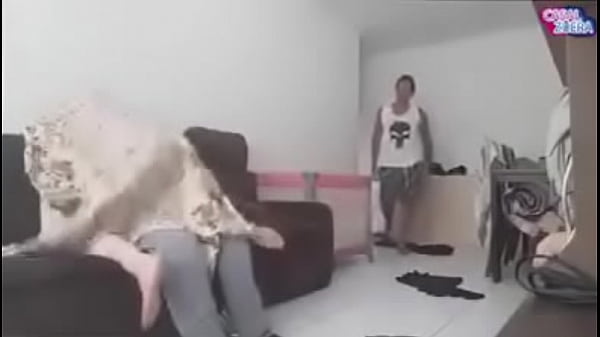thumb joke couple