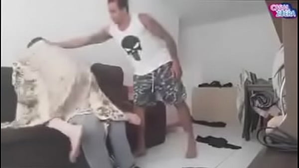 thumb joke couple
