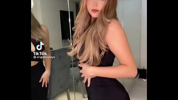 Arigameplays moving rich ass