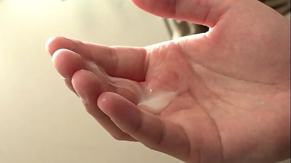 A affair sex while sprinkling a large amount of breast milk is too comfortable ... A huge breasted married woman who has a relationship with her Hinami Narizawa