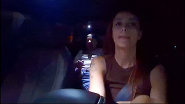 Download Video - Motorista de APP safada pega passageiro se masturbando por tr&aacute;s&excl;