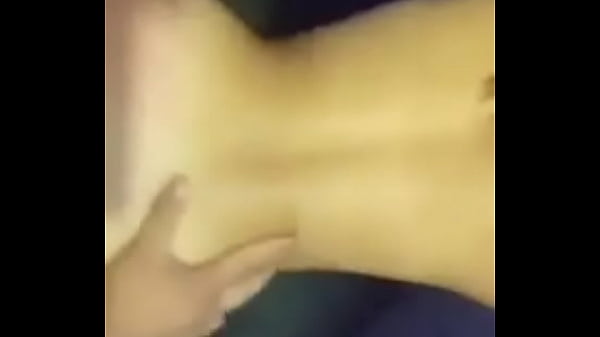 Download Video - Putita pide que le peguen