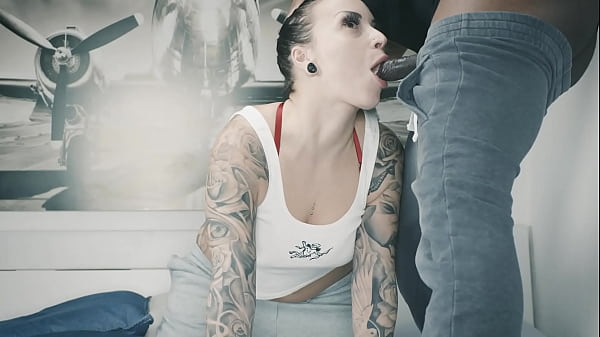 Huge load of cum in her face