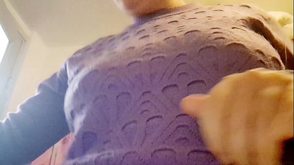 Farts and large pee in the shower while shaving