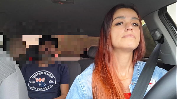 APP driver catches passenger masturbating from behind and gives it to him in the car!