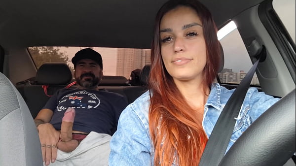 APP driver catches passenger masturbating from behind and gives it to him in the car!