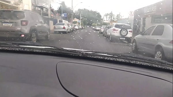 Download Video - Olha s&oacute; o que eu aprontei com o motorista de aplicativo- Adivinha como eu paguei a corrida&quest;