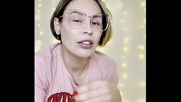Download Video - Sua namoradinha te esperando de pijaminha e plug no cuzinho - Punheta Guiada