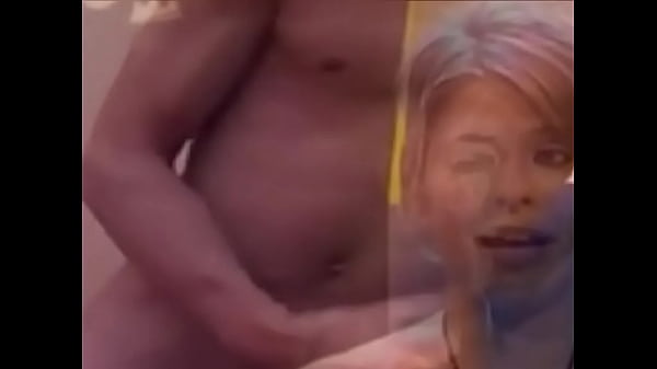 Holly Willoughby facial