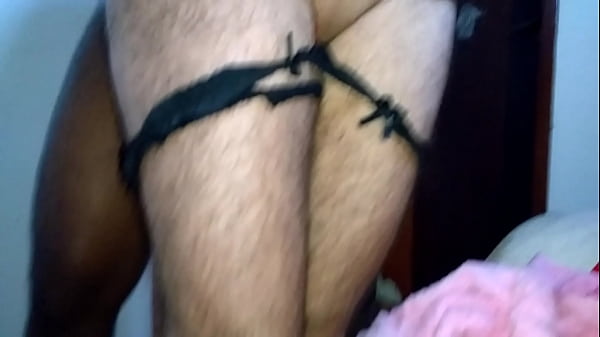 Download Video - Ga&uacute;cho de calcinha fio dental