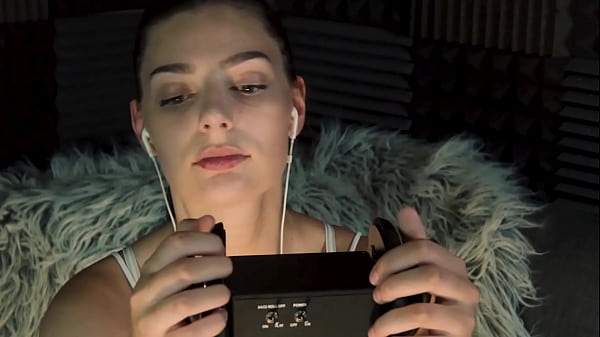 Ear Tapping ASMR with Ekko ASMR