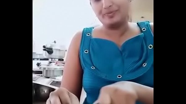 Swathi naidu romance with boyfriend while cooking