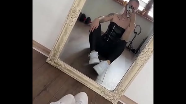 Good Morning! #socksoles #socks #whitesocks #teen #blacknails #hj #feet #fetish