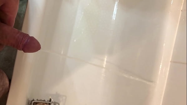 thumb bath piss