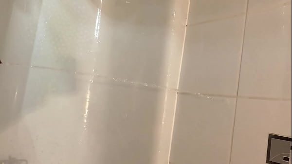 thumb bath piss