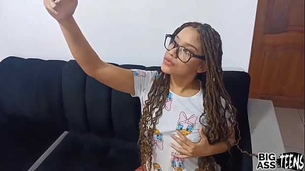 Mi hermanastro me rompe el culo en la sala cuando me estoy tomando fotos Mi hermanastro me rompe el culo en la sala cuando me estoy tomando fotos Mi hermanastro me rompe el culo en la sala cuando me