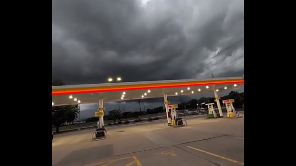  Storms Rolling In!!! Anyone On Here An Actual Storm/tornado Chaser?! I'm Dead Serious About That Too  My Step Mom And I Used T    