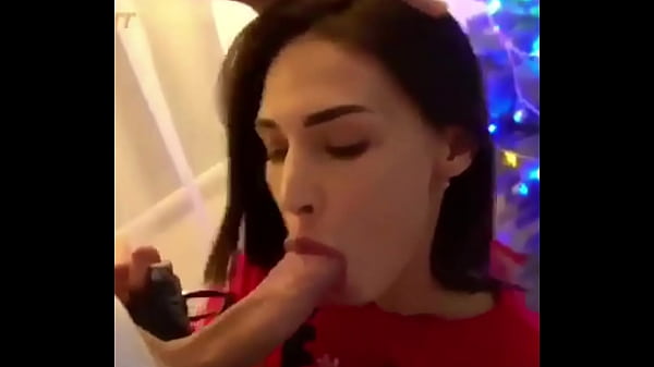 Belle espagnol pour une gorge profonde et elle avale tout lozela94