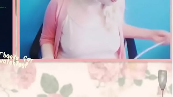 Milf Mia Paulinfa boobs bounce