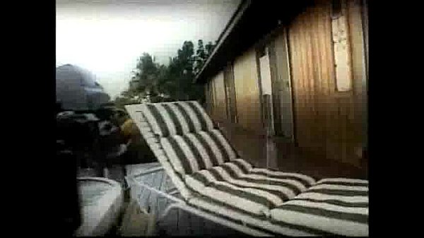 What a beautiful blond chick